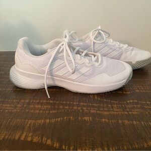 Men’s ADIDAS Gamecourt 2 Size 9 White GE4971 Tennis Sneakers NWOB